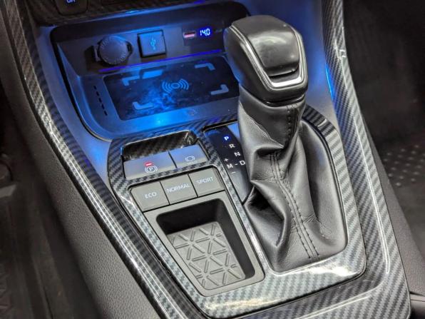 Toyota RAV4 V (XA50) с пробегом 2021 года, цена 2 750 000 рублей, 132113 км, внедорожник, Автокод Объявления