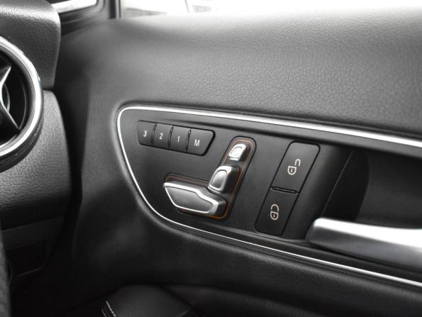 Mercedes-Benz GLA I (X156) Рестайлинг с пробегом 2019 года, цена 2 299 900 рублей, 47405 км, внедорожник, Автокод Объявления