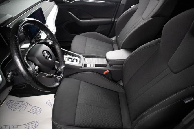 Skoda Octavia IV (A8) с пробегом 2021 года, цена 2 849 000 рублей, 131000 км, лифтбек, Автокод Объявления