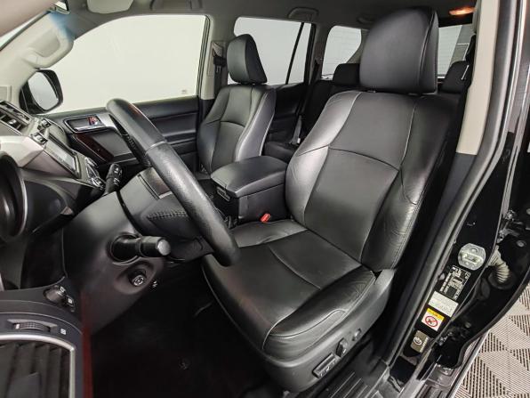 Toyota Land Cruiser Prado 150 Series Рестайлинг 1 с пробегом 2015 года, цена 4 099 000 рублей, 106001 км, внедорожник, Автокод Объявления