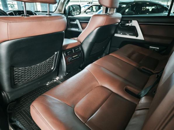 Toyota Land Cruiser 200 Series Рестайлинг 1 с пробегом 2015 года, цена 4 300 000 рублей, 311500 км, внедорожник, Автокод Объявления