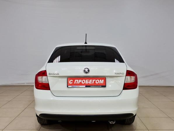 Skoda Rapid I с пробегом 2015 года, цена 1 100 000 рублей, 134170 км, лифтбек, Автокод Объявления