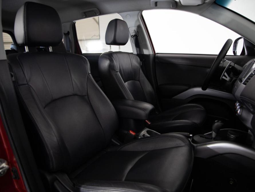 Mitsubishi Outlander II Рестайлинг Санкт-Петербург  - изображение 12