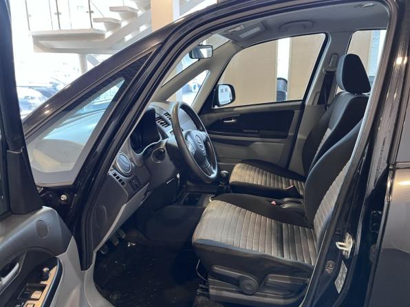 Suzuki SX4 I (Classic) Рестайлинг с пробегом 2010 года, цена 635 000 рублей, 244880 км, хэтчбек, Автокод Объявления