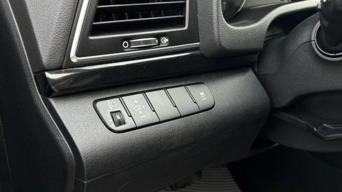 Hyundai Elantra VI (AD) с пробегом 2016 года, цена 1 350 000 рублей, 201000 км, седан, Автокод Объявления