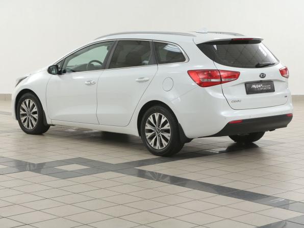 Kia Ceed II Рестайлинг с пробегом 2018 года, цена 1 515 000 рублей, 57000 км, универсал, Автокод Объявления