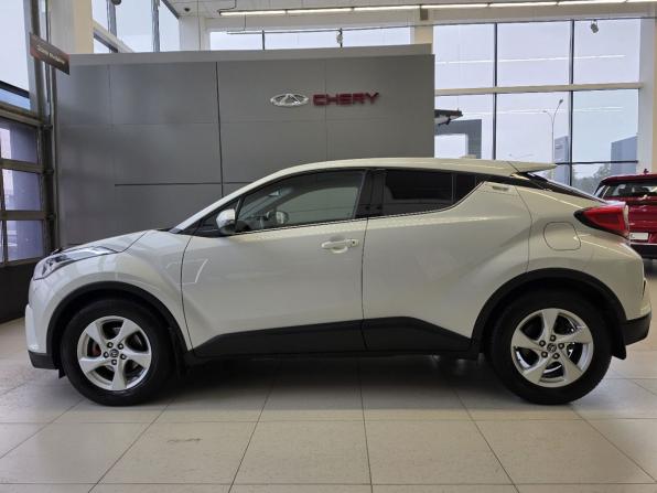 Toyota C-HR I Рестайлинг с пробегом 2019 года, цена 2 499 000 рублей, 69071 км, внедорожник, Автокод Объявления