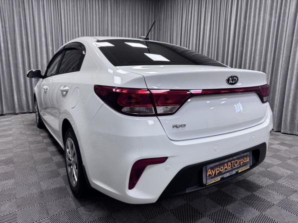 Kia Rio IV с пробегом 2019 года, цена 1 385 000 рублей, 111397 км, седан, Автокод Объявления