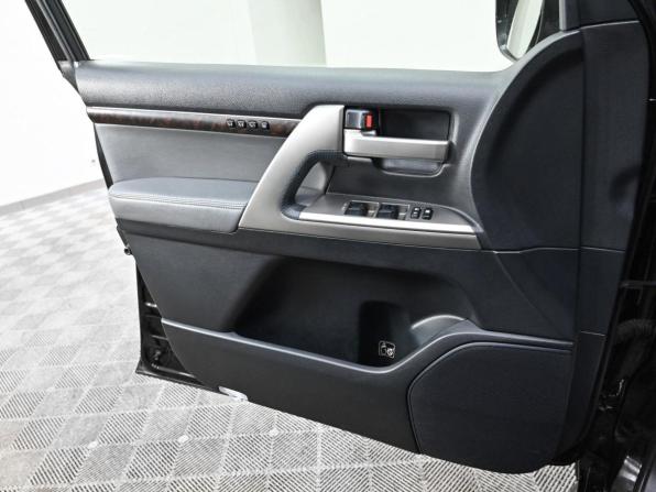 Toyota Land Cruiser 200 Series с пробегом 2011 года, цена 2 319 000 рублей, 150048 км, внедорожник, Автокод Объявления