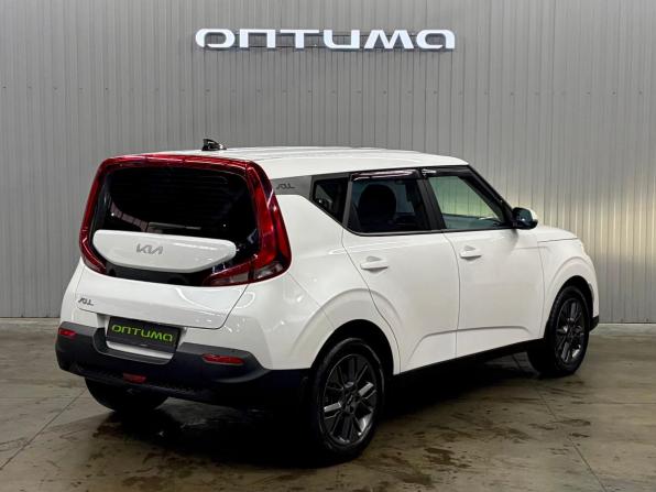 Kia Soul III с пробегом 2022 года, цена 1 927 000 рублей, 65000 км, хэтчбек, Автокод Объявления
