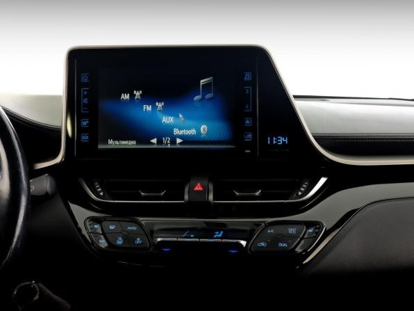 Toyota C-HR I с пробегом 2018 года, цена 1 970 000 рублей, 156834 км, внедорожник, Автокод Объявления