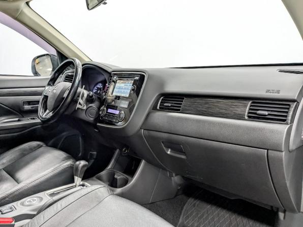 Mitsubishi Outlander III Рестайлинг 2 с пробегом 2015 года, цена 1 899 000 рублей, 125601 км, внедорожник, Автокод Объявления