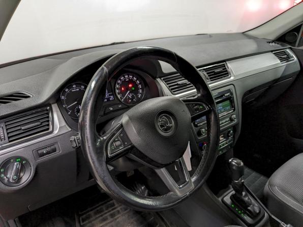 Skoda Rapid I с пробегом 2014 года, цена 1 020 000 рублей, 114450 км, лифтбек, Автокод Объявления