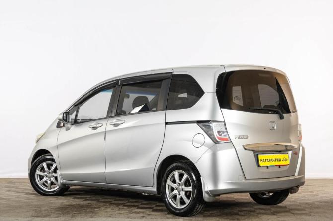 Honda Freed I Рестайлинг с пробегом 2012 года, цена 1 159 000 рублей, 147000 км, компактвэн, Автокод Объявления