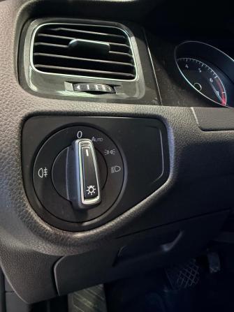 Volkswagen Golf VII Рестайлинг с пробегом 2019 года, цена 1 799 000 рублей, 81376 км, хэтчбек, Автокод Объявления