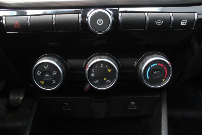 Lada (ВАЗ) Vesta I Рестайлинг (NG) с пробегом 2024 года, цена 1 290 000 рублей, 28876 км, седан, Автокод Объявления