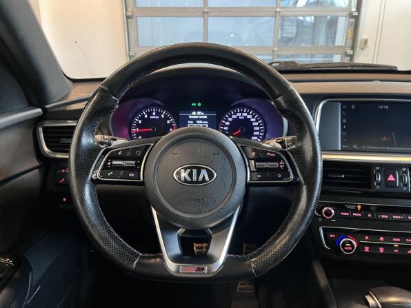 Kia Optima IV Рестайлинг с пробегом 2018 года, цена 2 146 000 рублей, 122630 км, седан, Автокод Объявления