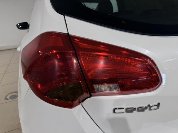 Kia Ceed II Рестайлинг с пробегом 2017 года, цена 1 479 000 рублей, 83000 км, хэтчбек, Автокод Объявления