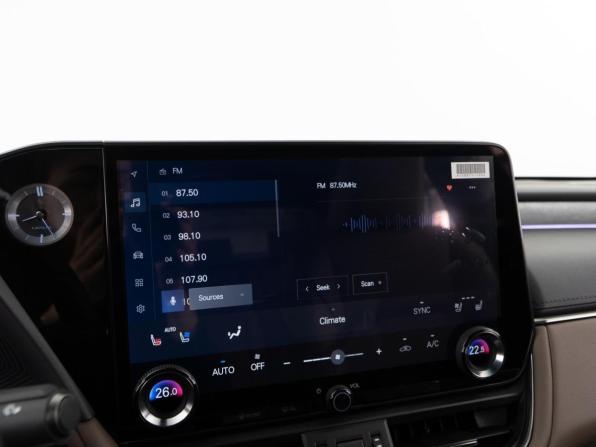 Lexus ES VII Рестайлинг 2 с пробегом 2025 года, цена 5 656 900 рублей, 60 км, седан, Автокод Объявления
