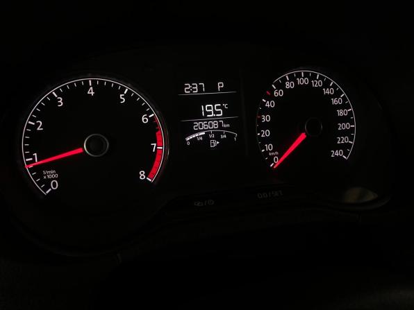 Volkswagen Polo V Рестайлинг с пробегом 2020 года, цена 880 000 рублей, 206000 км, седан, Автокод Объявления