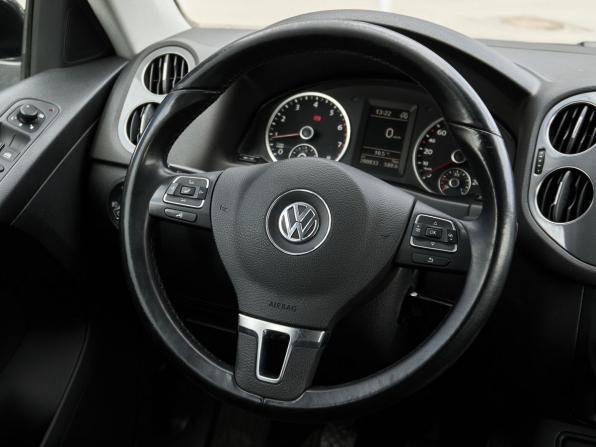 Volkswagen Tiguan I Рестайлинг с пробегом 2015 года, цена 1 205 800 рублей, 200804 км, внедорожник, Автокод Объявления