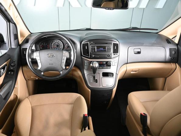 Hyundai H-1 II Рестайлинг 2 с пробегом 2020 года, цена 3 499 000 рублей, 87162 км, минивэн, Автокод Объявления