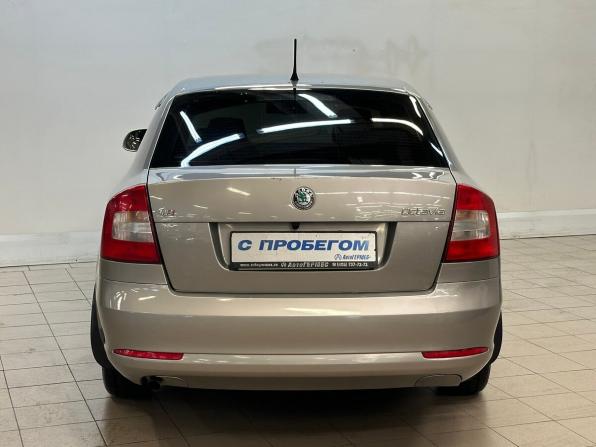 Skoda Octavia II (A5) Рестайлинг с пробегом 2013 года, цена 925 000 рублей, 142410 км, лифтбек, Автокод Объявления