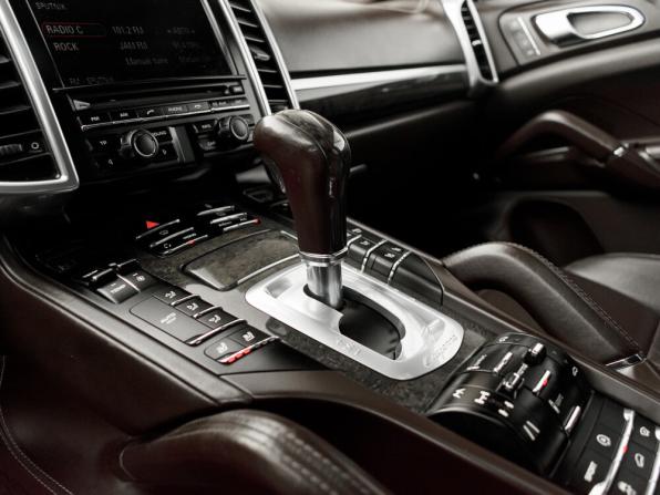 Porsche Cayenne II (958) с пробегом 2012 года, цена 2 100 000 рублей, 230911 км, внедорожник, Автокод Объявления