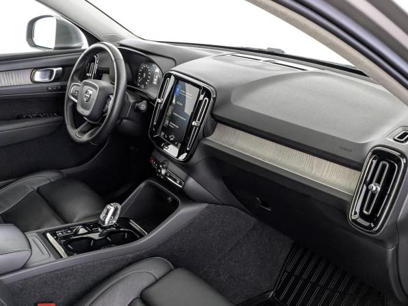 Volvo XC40 I с пробегом 2020 года, цена 3 155 000 рублей, 111143 км, внедорожник, Автокод Объявления