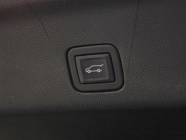 Chevrolet Tahoe V с пробегом 2021 года, цена 5 599 000 рублей, 214500 км, внедорожник, Автокод Объявления