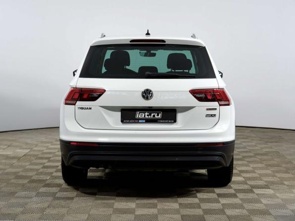 Volkswagen Tiguan II с пробегом 2018 года, цена 2 222 222 рубля, 146628 км, внедорожник, Автокод Объявления
