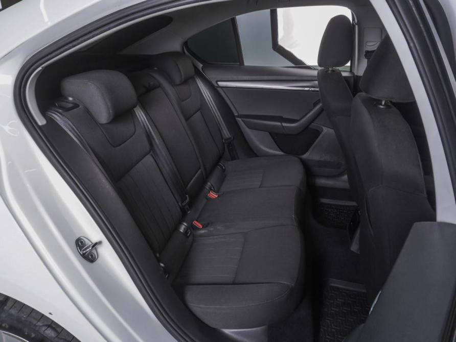 Skoda Octavia III (A7) Рестайлинг Ростов-на-Дону  - изображение 7