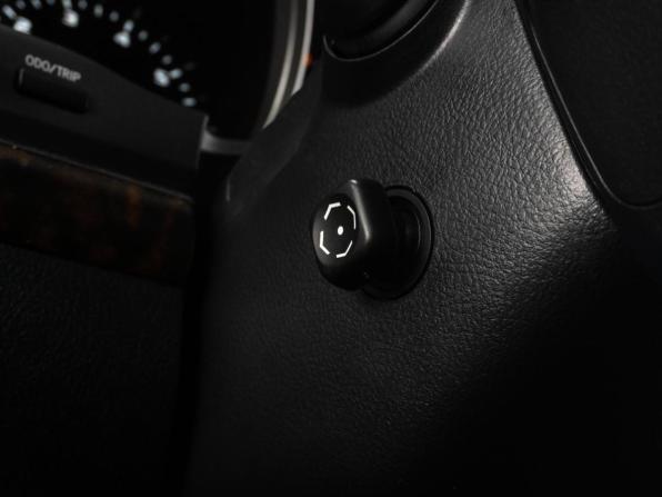 Toyota Land Cruiser 200 Series Рестайлинг 1 с пробегом 2012 года, цена 4 149 000 рублей, 217178 км, внедорожник, Автокод Объявления