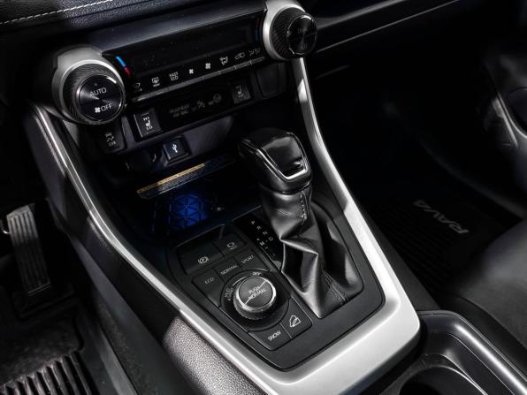Toyota RAV4 V (XA50) с пробегом 2022 года, цена 3 350 000 рублей, 79535 км, внедорожник, Автокод Объявления