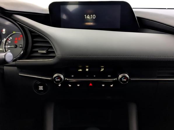 Mazda 3 IV (BP) с пробегом 2019 года, цена 1 935 000 рублей, 87602 км, седан, Автокод Объявления