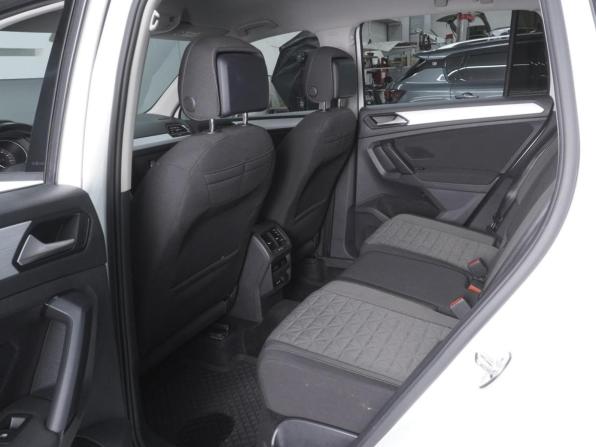 Volkswagen Tiguan II Рестайлинг с пробегом 2020 года, цена 2 849 000 рублей, 55880 км, внедорожник, Автокод Объявления