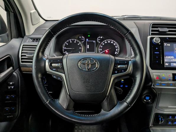 Toyota Land Cruiser Prado 150 Series Рестайлинг 2 с пробегом 2020 года, цена 6 170 000 рублей, 54239 км, внедорожник, Автокод Объявления