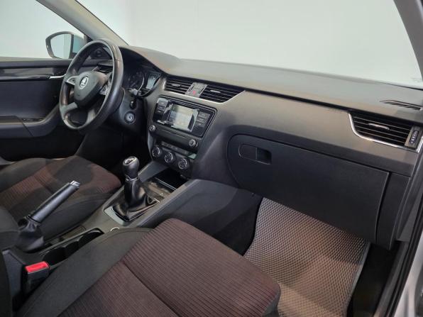 Skoda Octavia III (A7) с пробегом 2015 года, цена 1 133 000 рублей, 233288 км, лифтбек, Автокод Объявления