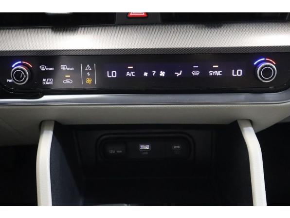 Kia Sportage V с пробегом 2022 года, цена 3 349 000 рублей, 41982 км, внедорожник, Автокод Объявления
