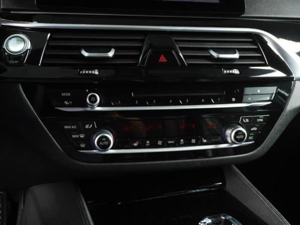 BMW 5 серии VII (G30/G31/G38) с пробегом 2018 года, цена 3 659 000 рублей, 220727 км, седан, Автокод Объявления