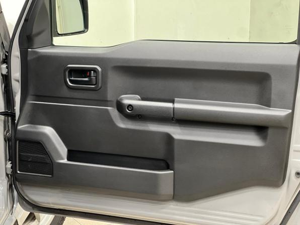 Suzuki Jimny IV с пробегом 2020 года, цена 1 500 000 рублей, 64342 км, внедорожник, Автокод Объявления