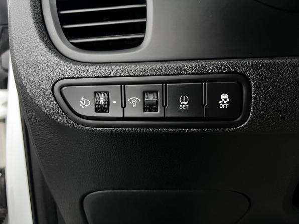 Kia Rio IV с пробегом 2018 года, цена 1 510 000 рублей, 87000 км, хэтчбек, Автокод Объявления