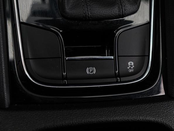 Skoda Karoq I с пробегом 2020 года, цена 2 300 000 рублей, 88677 км, внедорожник, Автокод Объявления