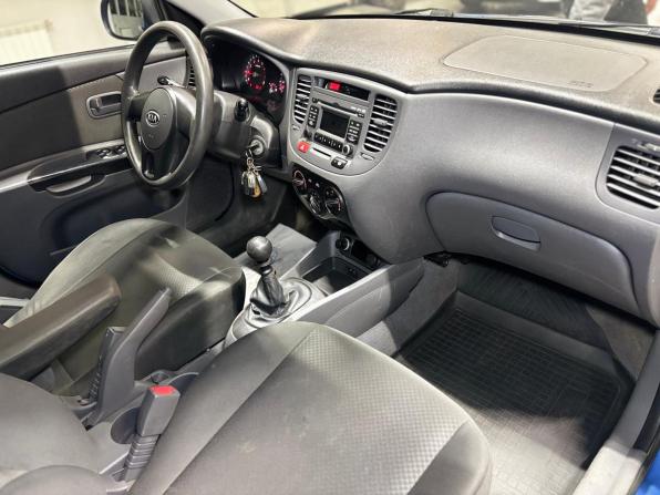 Kia Rio II Рестайлинг с пробегом 2011 года, цена 689 000 рублей, 177800 км, седан, Автокод Объявления