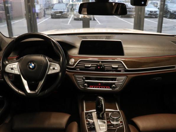 BMW 7 серии VI (G11/G12) Рестайлинг с пробегом 2021 года, цена 7 800 000 рублей, 49031 км, седан, Автокод Объявления