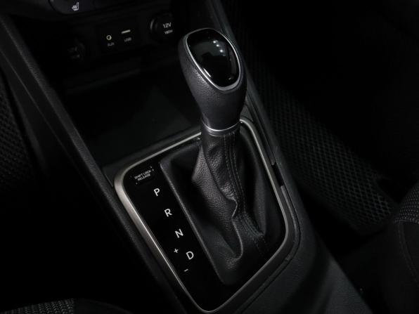 Hyundai Solaris II с пробегом 2018 года, цена 1 350 000 рублей, 154349 км, седан, Автокод Объявления