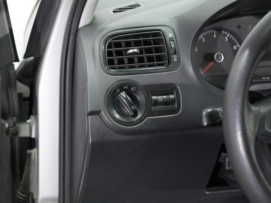 Volkswagen Polo V Рестайлинг Новосибирск  - изображение 19