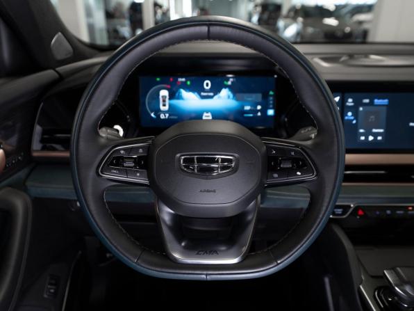 Geely Monjaro I с пробегом 2023 года, цена 3 270 000 рублей, 47443 км, внедорожник, Автокод Объявления