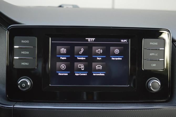 Volkswagen Polo VI с пробегом 2021 года, цена 1 650 000 рублей, 38807 км, лифтбек, Автокод Объявления