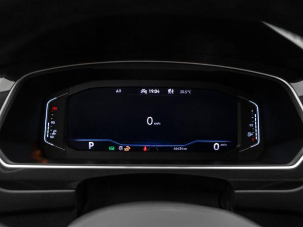 Volkswagen Tiguan II Рестайлинг с пробегом 2021 года, цена 3 500 000 рублей, 66433 км, внедорожник, Автокод Объявления